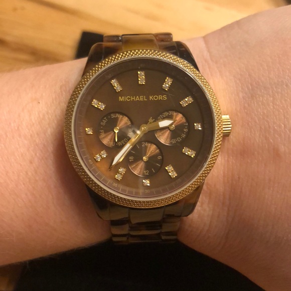 Michael Kors Watch - Picture 4 of 4